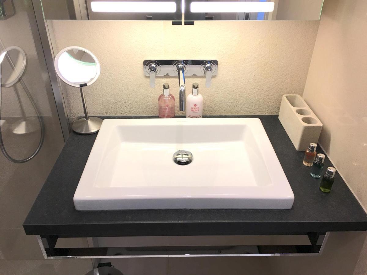 Trafalgar Luxury Suites Лондон Екстериор снимка
